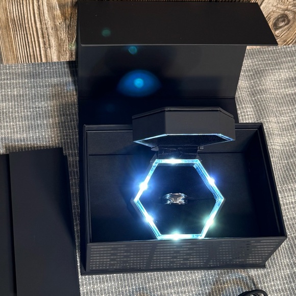 THE MANDALORIAN™ WOMEN'S RING Silver and Black Rhodium size 7